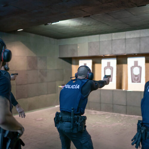 policía nacional prácticas de tiro entrenamiento seguridad fuerzas y cuerpos de seguridad