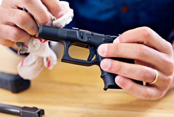 mantenimiento de arma de fuego seguro de responsabilidad civil armas España